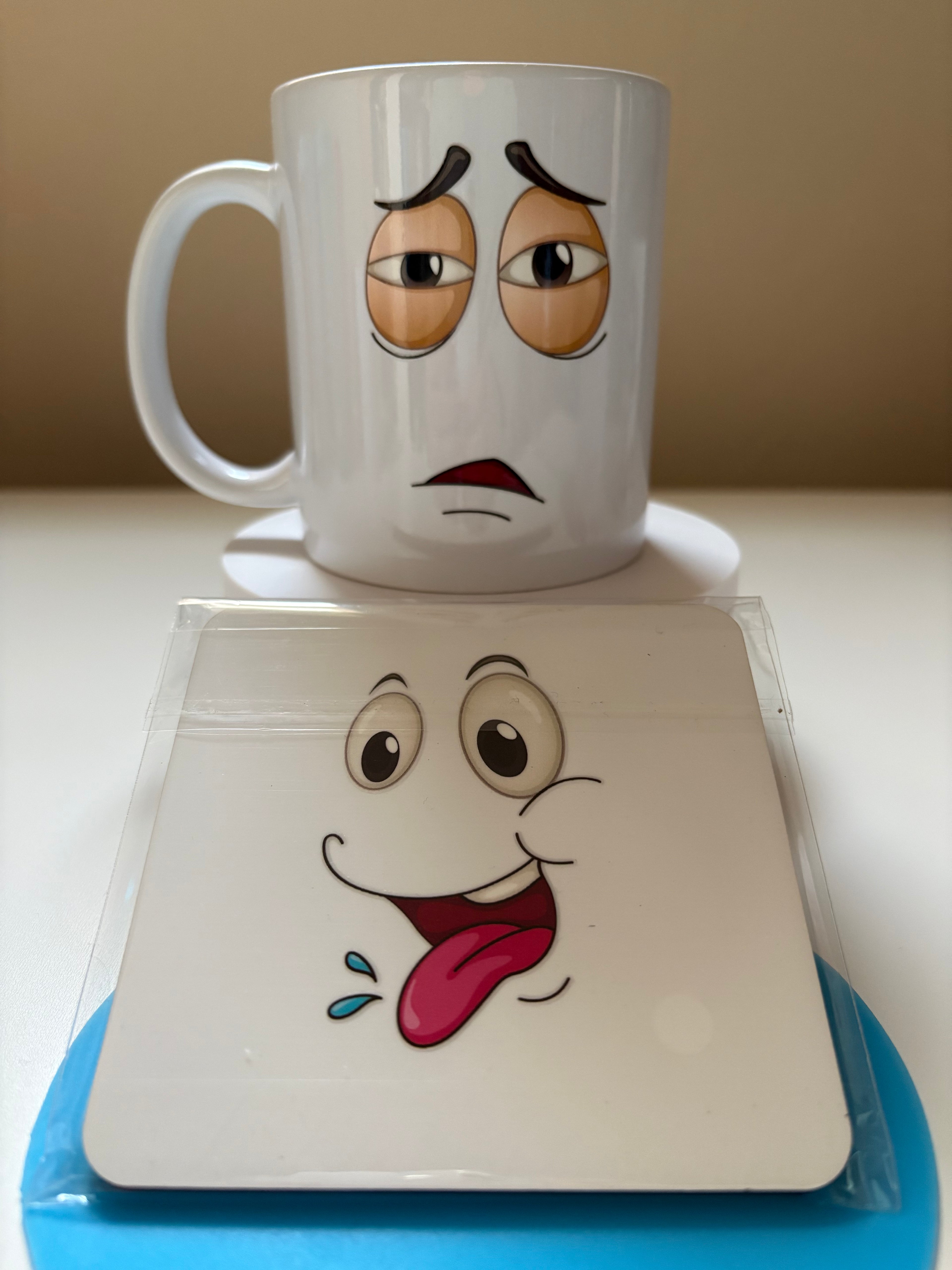 Funny face mug with coaster