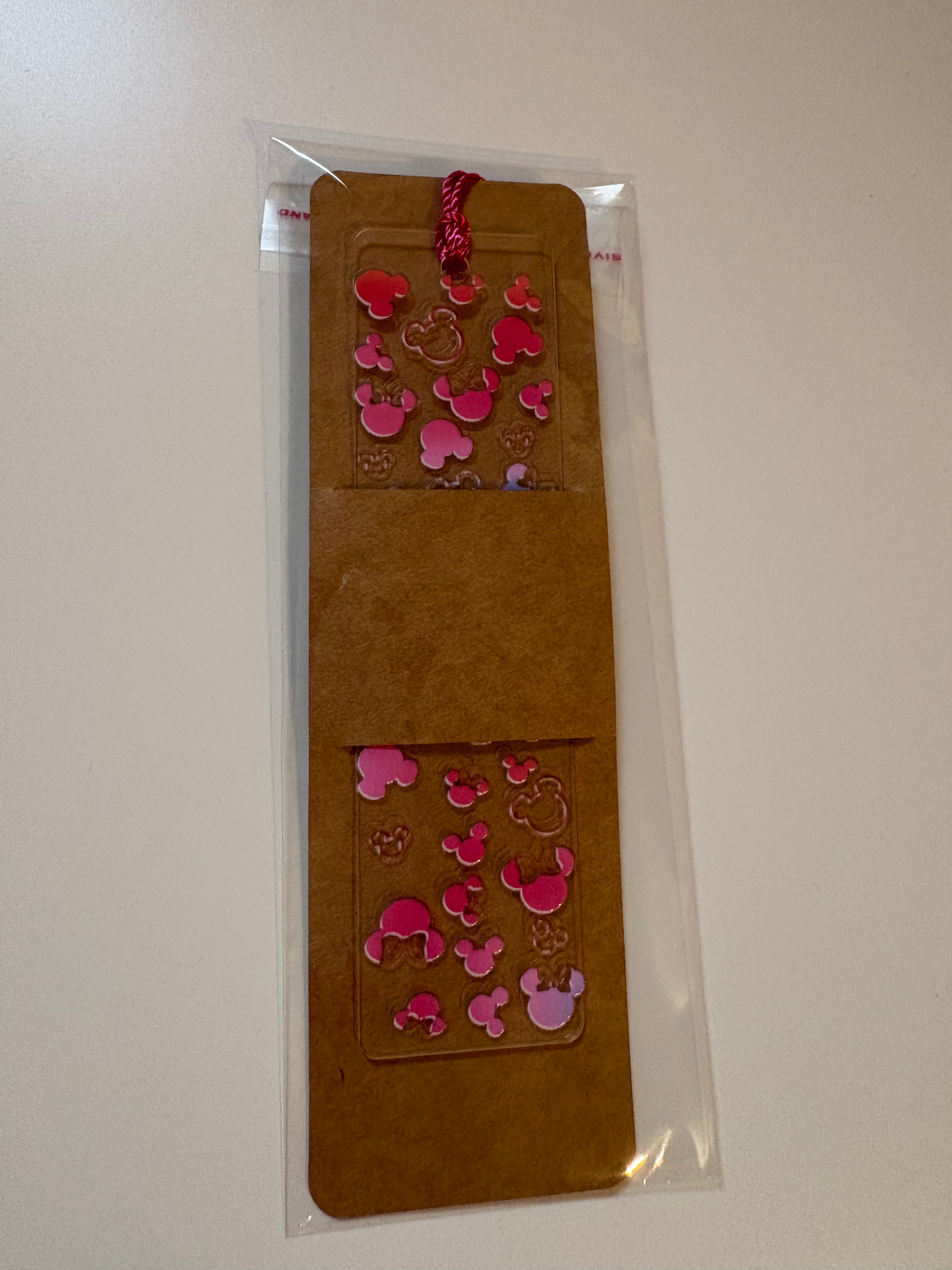 Minnie & Mickey bookmark